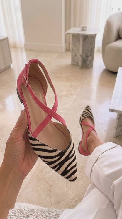 Sandales Plates Chic à Motif Zèbre – Élégance et Style au Quotidien